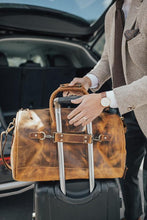 Load image into Gallery viewer, 45L Delani leather duffle