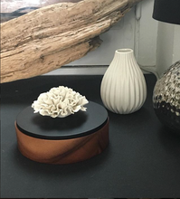 Load image into Gallery viewer, Anoq Decorative Wooden Box with Porcelain Flower