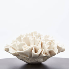 Load image into Gallery viewer, Anoq Decorative Wooden Box with Porcelain Flower