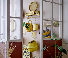 Load image into Gallery viewer, round wicker basket with handle