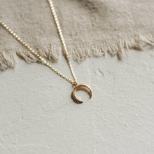 Load image into Gallery viewer, Commonform - Naja Mini Necklace in Demi-Fine Gold