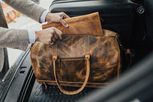 Load image into Gallery viewer, 45L Delani leather duffle