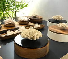 Load image into Gallery viewer, Anoq Decorative Wooden Box with Porcelain Flower