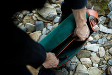 Load image into Gallery viewer,
Kodiak leather messenger bag