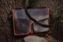 Load image into Gallery viewer, Buffalo Leather Messenger