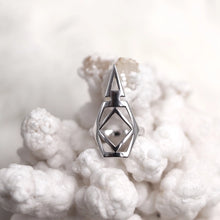 Load image into Gallery viewer, Nina midi ring in silver