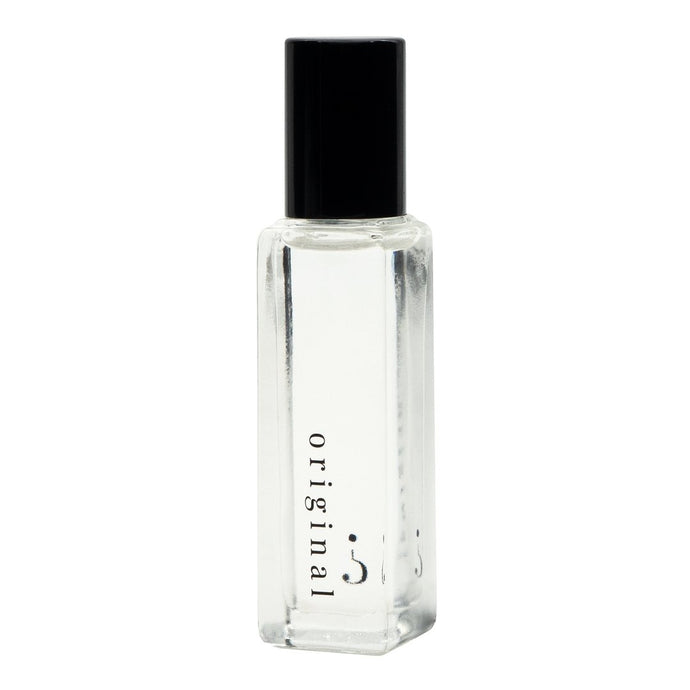 Scent Category - Clean and Subtle  Scent Notes - Amber | Musk  Cruelty-free | Vegan | Non-toxic | Hypoallergenic | EU Certified  Instructions: Roll-on to pulse points or just your wrist and gently dab the product into the skin.  Your fragrance oil will come in a 20ml glass bottle with a stainless steel roll-on ball applicator.