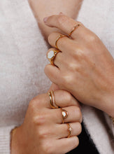 Load image into Gallery viewer, Gold Rings - Pave Wave - Champagne CZ

