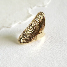 Load image into Gallery viewer, Bisjoux Sun Band Ring - Brass
