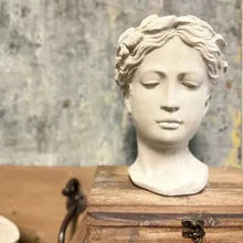 Load image into Gallery viewer, Lady Head Planter
