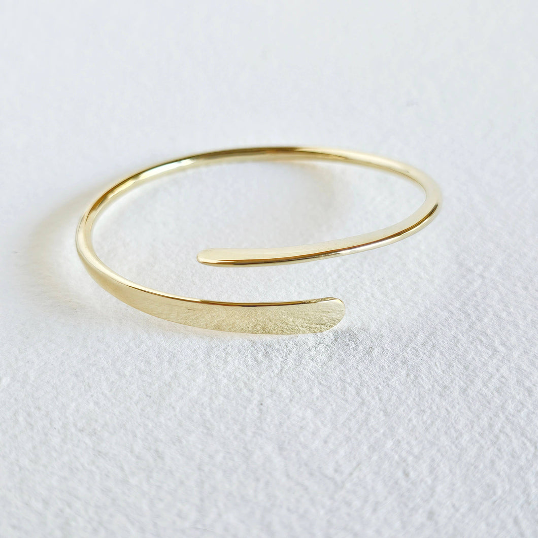 Brass simple wire thread bangle bracelet