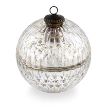Load image into Gallery viewer, Mercury Ornament Candles

