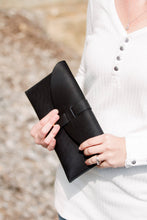 Load image into Gallery viewer, 5th Avenue Clutch
