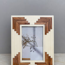 Load image into Gallery viewer, Bone &amp; Wood Photo Frame 4 X 6
