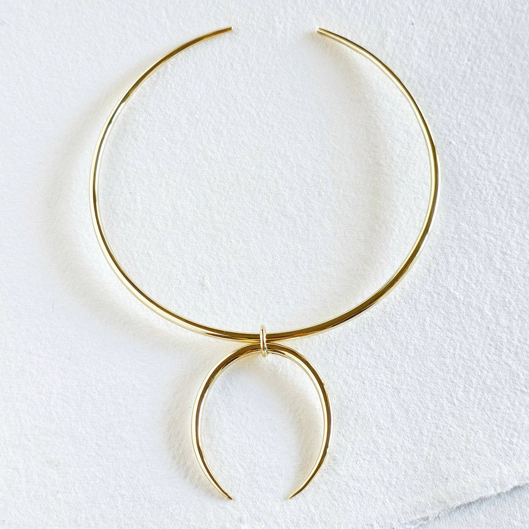 Bisjoux - Solid brass mooth minimal collar arc claw necklace