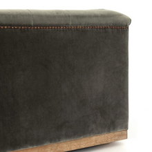 Load image into Gallery viewer, Maxx Sofa
