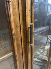 Load image into Gallery viewer, Vintage Thomasville Faux Bamboo Display Cabinet Hardware
