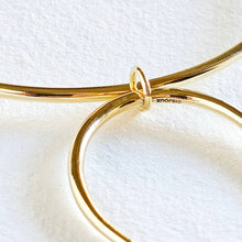 Load image into Gallery viewer, Bisjoux - Solid brass mooth minimal collar arc claw necklace
