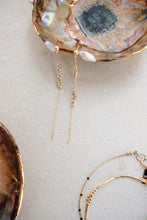 Load image into Gallery viewer, Rho Earrings
