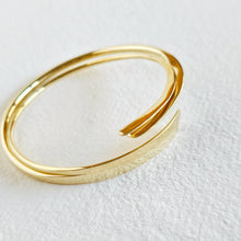 Load image into Gallery viewer, Brass simple wire thread bangle bracelet
