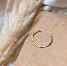 Load image into Gallery viewer, ORO Cuff Bracelet

