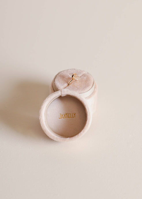 velvet circular jewlery box in light pink color